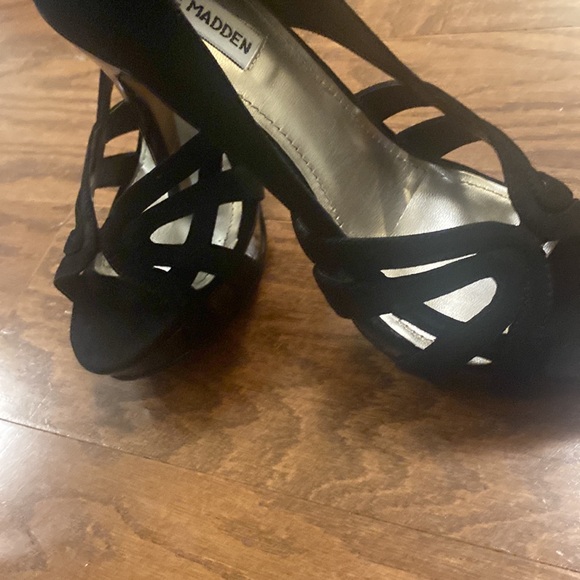 Steve Madden 5” Black Patent/Suede Heels, Loyyall Black Multi, Size 8, with box - Picture 2 of 8